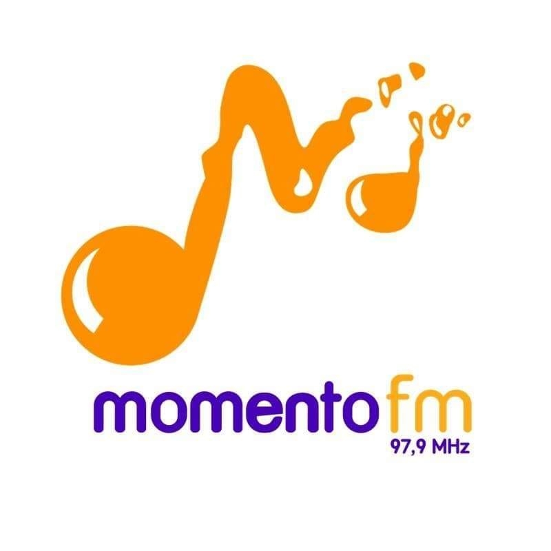 Momento FM 